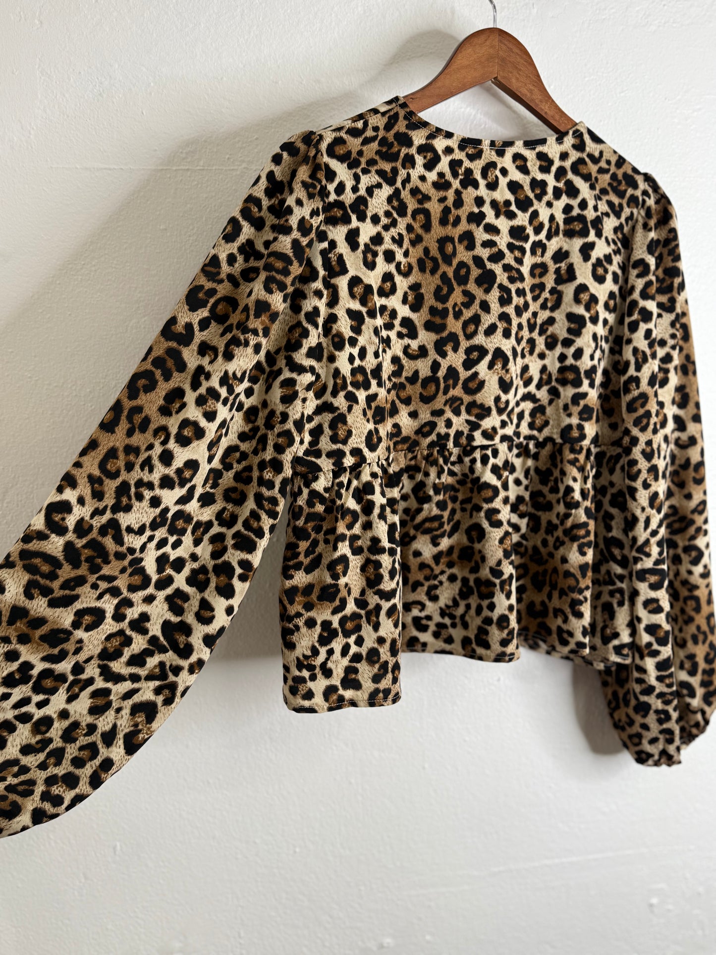 LONG SLEEVE ANIMAL PRINT