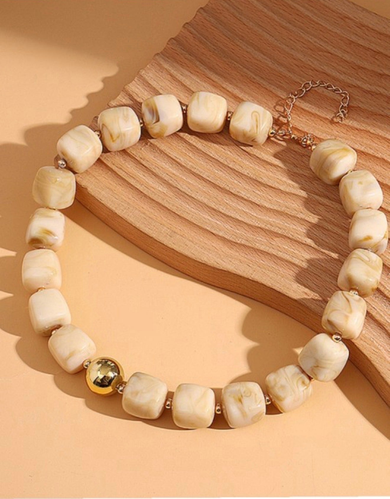 BEIGE NECKLACE