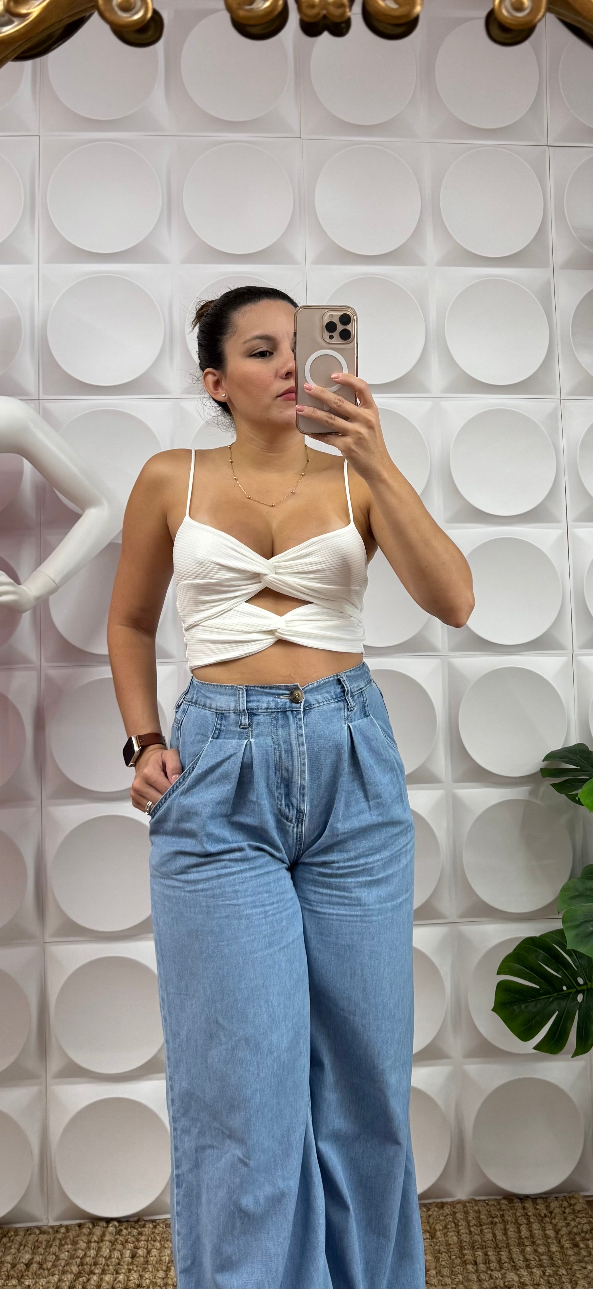 WHITE CROP TOP