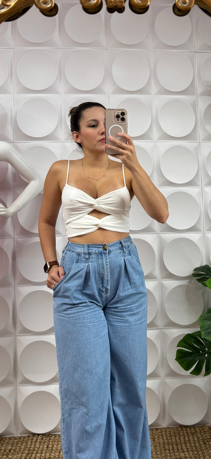 WHITE CROP TOP